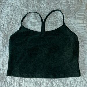 Beyond Yoga hunter green crop tank with shelf bra large